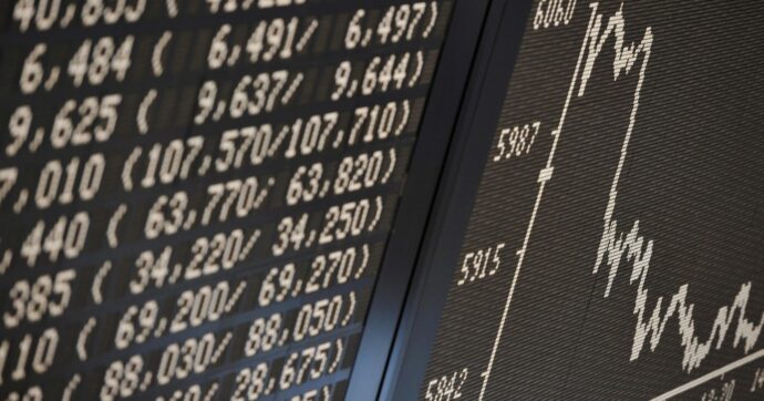 I francesi soffrono, mentre le aziende fanno “insolenti profitti”