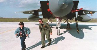 Copertina di Scuole in gita all’Aeronautica: bimbi a bordo di aerei militari