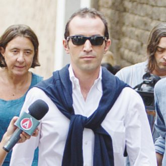 Copertina di Rinvii e impedimenti: dopo 8 anni il processo escort è ancora in 1º grado