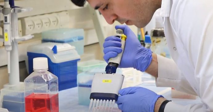 Sviluppato il primo vaccino a Rna messaggero contro un batterio, lo studio su Science degli scienziati israeliani
