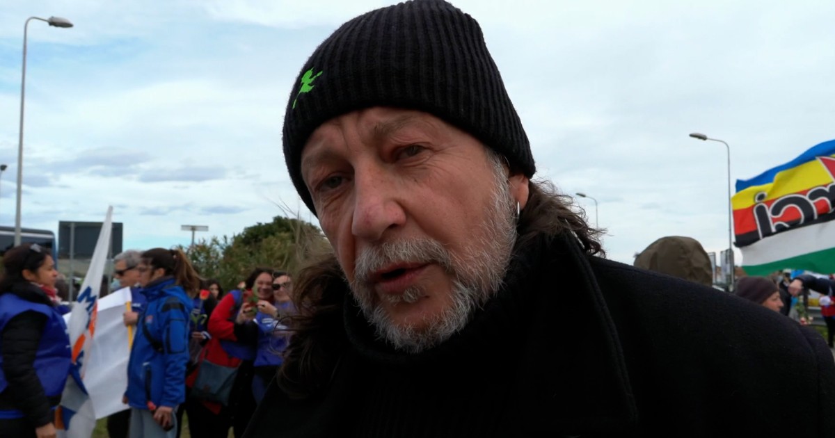 Rinviato a giudizio l’equipaggio della Mare Jonio: “Profitto su migranti salvati”. Casarini: “È un processo ai soccorsi” Rinviato a giudizio l’equipaggio della Mare Jonio: “Profitto su migranti salvati”. Casarini: “È un processo ai soccorsi”