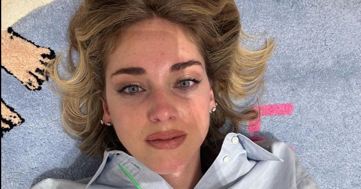 Chiara Ferragni in lacrime su Instagram: “Sono state settimane complesse, con la paura di non farcela come moglie e come mamma. Ho dovuto essere forte per tutti”