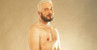 Copertina di Antonino Spadaccino nudo sui social per festeggiare 40 anni: “Dentro c’è l’anima, abbiatene cura”