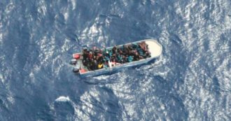 Copertina di Perse le tracce di un barcone con 500 persone a bordo, Emergency: “Abbiamo chiesto supporto a Malta e Italia, nessun aiuto”