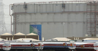 Copertina di Boom di profitti per Saudi Aramco, la più grande compagnia petrolifera al mondo. Al governo saudita cedola da 75 miliardi
