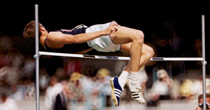 Copertina di Addio Dick Fosbury, l’atleta che rivoluzionò il salto in alto