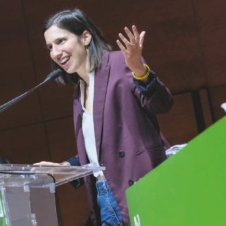 Copertina di Cacicchi e delibera fantasma: il pasticcio della direzione Pd