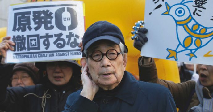 Copertina di “L’eco del paradiso” risuona per Kenzaburo: il Nobel giapponese cantore degli indifesi