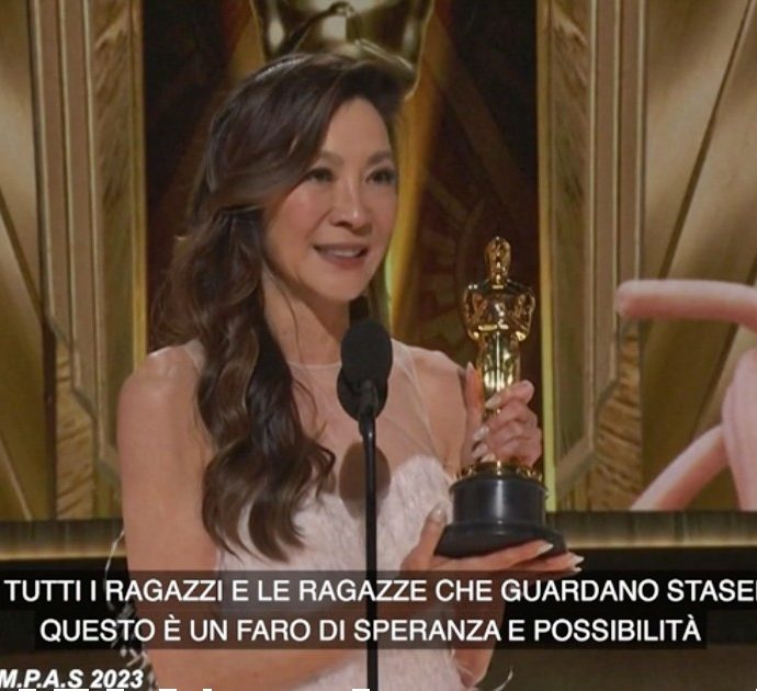 Oscar 2023, Michelle Yeoh migliore attrice protagonista: “A tutte le donne, non lasciate che vi dicano che avete superato il limite. Non mollate”
