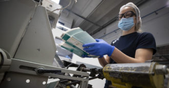 Copertina di Transizione al palo, la fuga delle imprese dalla sostenibilità