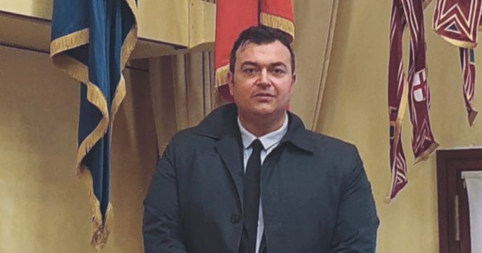 “Molestie”, Joe Formaggio sospeso per 5 giorni