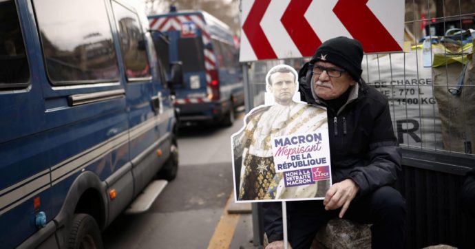 Riforma delle pensioni, Macron oggi rischia: gli manca la maggioranza, Assemblea divisa