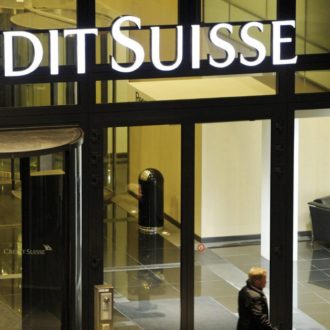 Copertina di Credit Suisse vede il baratro  e ora chiede fondi pubblici