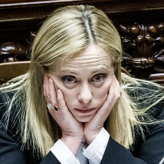 Copertina di Regalo ai ricchi, picconate sul welfare e lavoro: il Fatto di domani 16 marzo