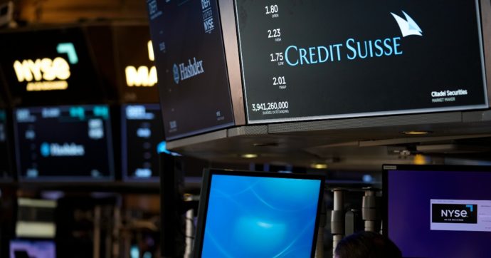 Credit Suisse: “Prendiamo fino a 54 miliardi dalla Banca centrale svizzera per rafforzare la liquidità”. Il titolo schizza, le Borse rimbalzano