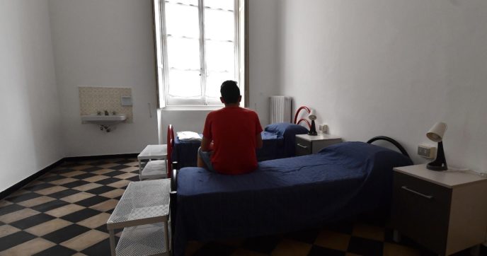 “Tossicodipendenti in comunità e svuotiamo le carceri”: no della Lega per motivi elettorali, gelo in Fdi. Terzo Settore teme assist a privati