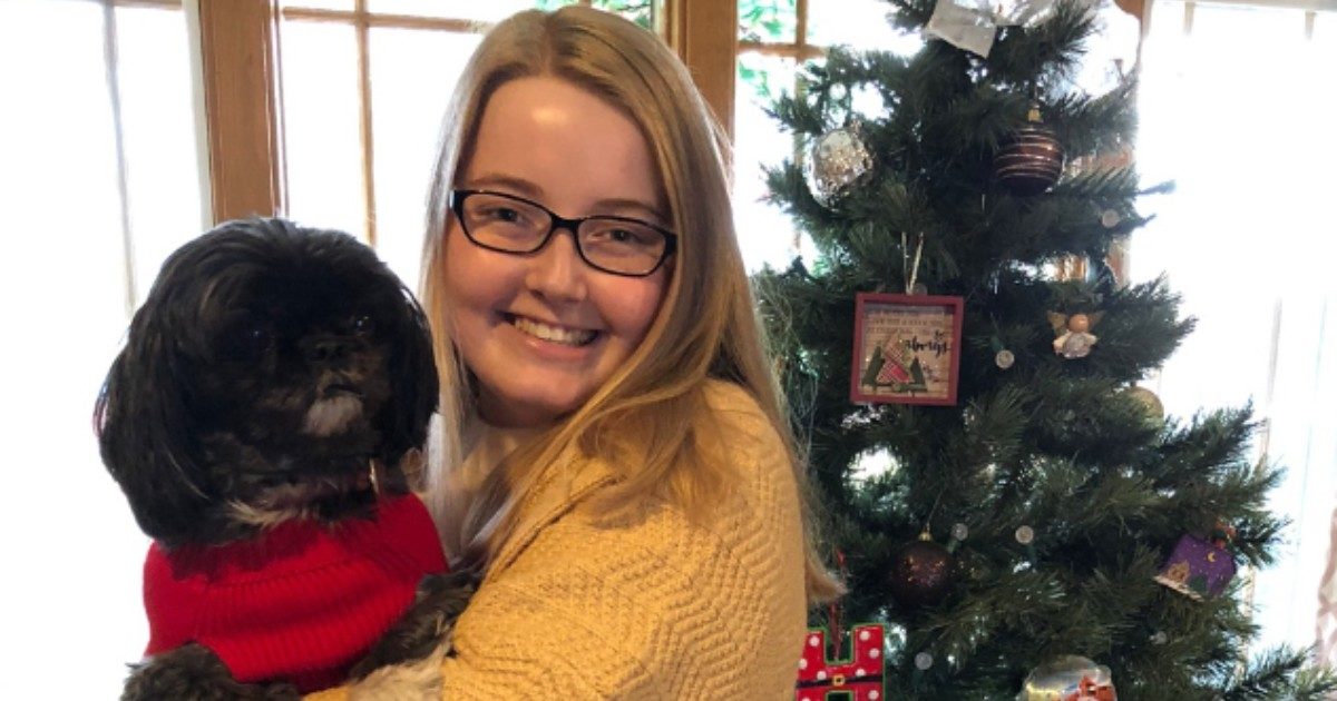 “Ho chiesto il giorno libero per piangere da sola la perdita del mio cane di 12 anni, il mio capo ha detto di no e io mi sono licenziata”. Lo sfogo è virale