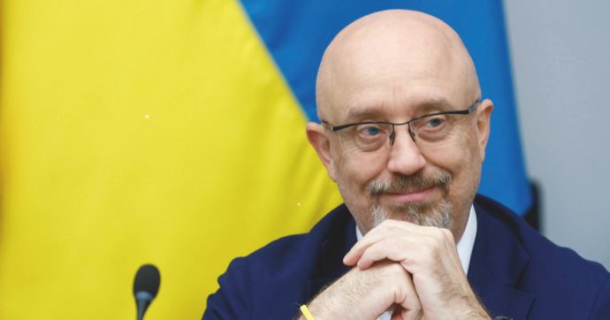 Corruzione in Ucraina, cibo per soldati pagato più caro del 40%