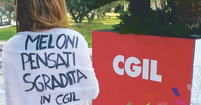 Copertina di La Cgil in formato peluche: soccorso rosso per Giorgia