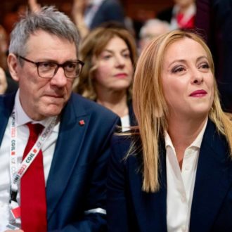 Copertina di Congresso Cgil, pochi fischi, tanti “no”: Meloni non convince sulle tasse