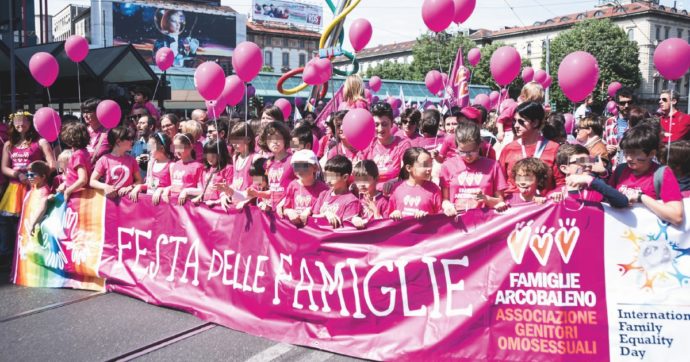 Copertina di Figli coppie gay. Procura di Belluno presenta ricorso