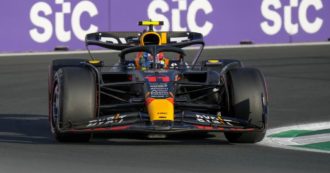 Copertina di Gp d’Arabia Saudita, Verstappen partirà 15° per un guasto. Perez in pole. Leclerc: “Redbull di un altro pianeta”