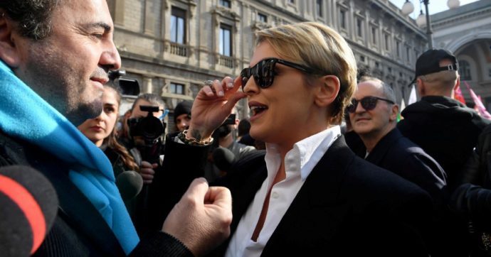 “Con B. eri già lesbica?”: la rissa tra Pascale e Ricca