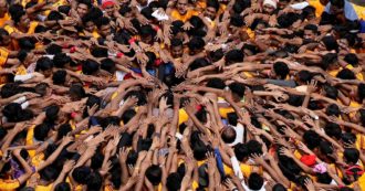 Copertina di Parte il primo corso di formazione della Scuola del Fatto – Mappe per un mondo di “cigni neri”