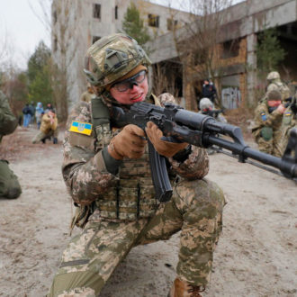 Copertina di Ucraini addestrati in Italia, Conte: “Ci stanno trascinando in guerra”