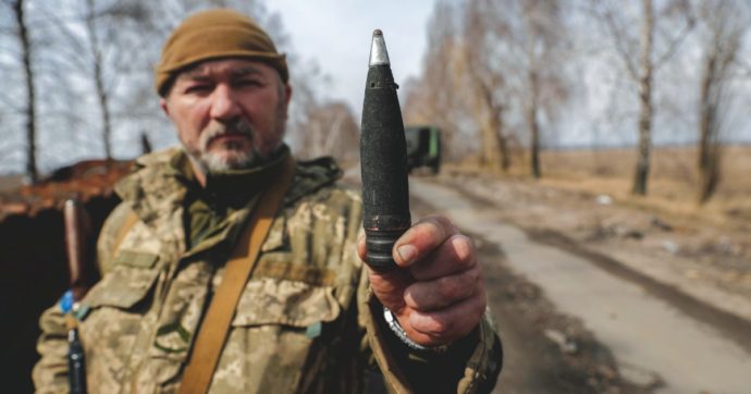 Munizioni, ok al Piano Ue: fondo comune per Kiev