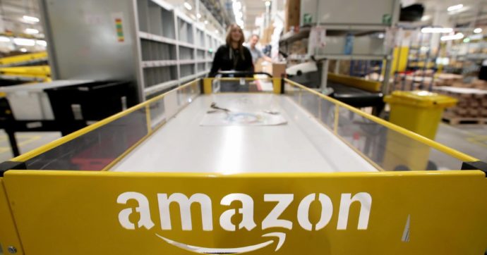 Amazon taglia altri 9.000 posti di lavoro