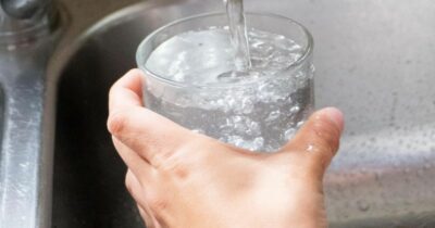 Copertina di Giornata mondiale dell’acqua, l’impronta idrica degli italiani tra le più alte d’Europa: pregiudizi da sfatare su quella potabile e buone prassi