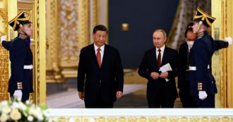 Copertina di Putin: sì al piano di pace di Xi. Biden manda i Patriot e i tank