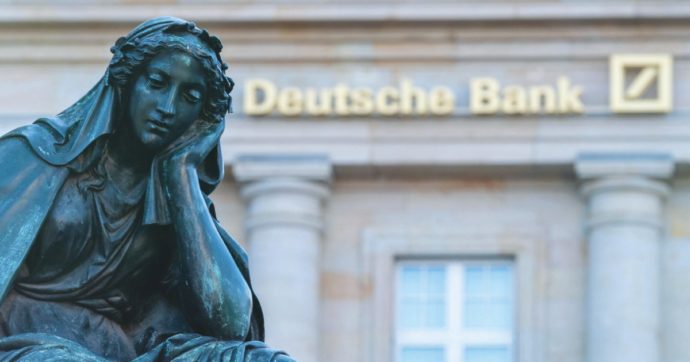 Copertina di Deutsche Bank, paura del contagio in Europa