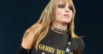Copertina di Victoria dei Maneskin con la maglietta di Gerry Scotti: il sogno diventato realtà?