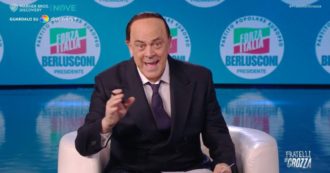 Copertina di Crozza-Berlusconi commissariato da Marta Fascina: “In Forza Italia comanda lei. Mi manda a letto alle 9, non posso vedere la Grüber”