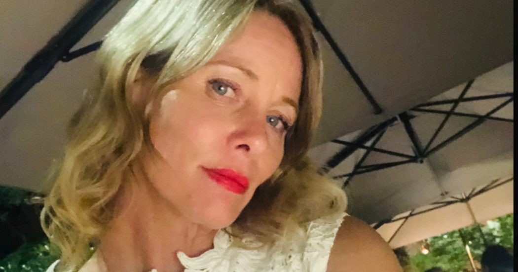 Flavia Vento: “Sono stufa di aspettare Tom Cruise, punto a un altro famoso. Gli alieni? Li ho visti due volte, ora dagli Usa ci sono conferme”