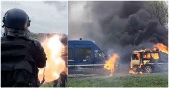 Copertina di Francia, violenti scontri alla manifestazione contro il bacino idrico di Sainte Soline: a fuoco i mezzi della polizia, decine di feriti (video)