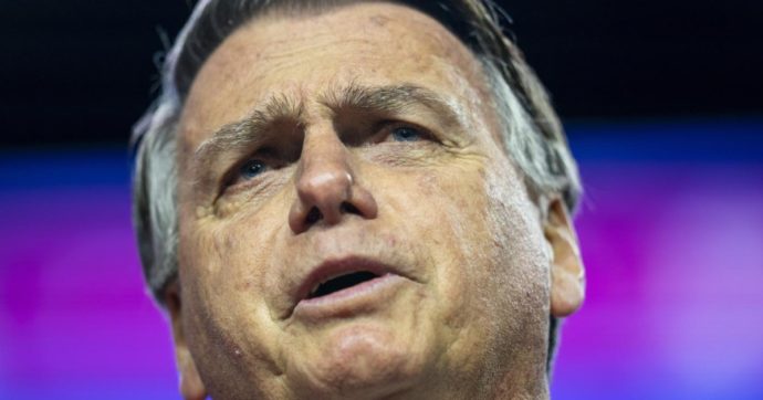 Bolsonaro rientra in Brasile dopo tre mesi negli Stati Uniti. Il piano del suo partito per conquistare a valanga i municipi