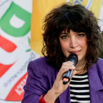 Copertina di La filosofa Gaspari: “Conformismo e zero diritti: il governo che fa la morale”