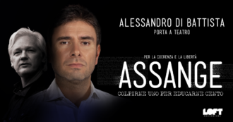 Copertina di Alessandro Di Battista porta in scena ‘Assange. Colpirne uno per educarne cento’. Le date del tour