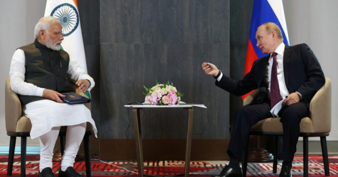 Accordo tra India e Russia per un “aumento significativo” delle forniture di petrolio. L’Arabia fa un altro passo verso Pechino e Mosca
