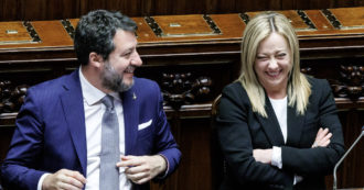 Copertina di Pnrr, Molinari (Lega): “Valutare di rinunciare a una parte dei fondi a debito”. Il governo costretto a smentirlo. Pd e M5s: “Caos totale”