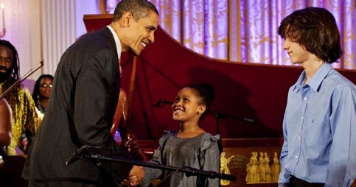La baby violoncellista Sujari Britt che incantò Obama ha fondato a Trani un’accademica filarmonica
