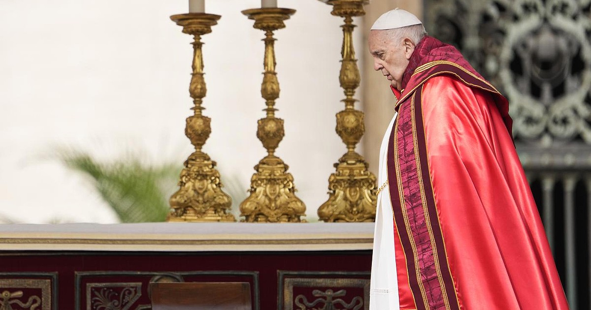 Papa Francesco: “Anch’io ho bisogno che Gesù mi accarezzi e si avvicini a me”. Tra i concelebranti anche padre Georg
