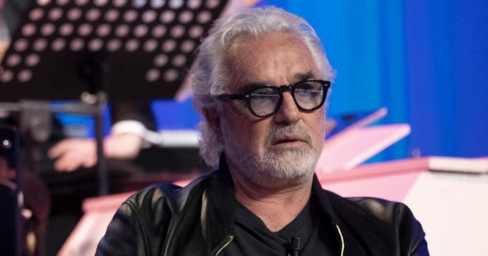 Copertina di Flavio Briatore: “Governo del non fare: parolai che la sparano per coprire i problemi”