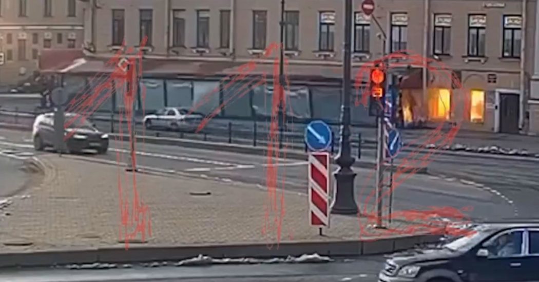 San Pietroburgo, il video dell’esplosione nel bar in cui è morto il blogger russo Tatarsky