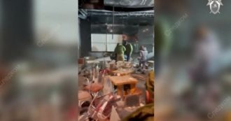 Copertina di San Pietroburgo, le immagini dello Street Food Bar distrutto dopo l’esplosione