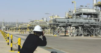 Copertina di Sale il prezzo del petrolio. L’Opec inguaia Bce e Fed