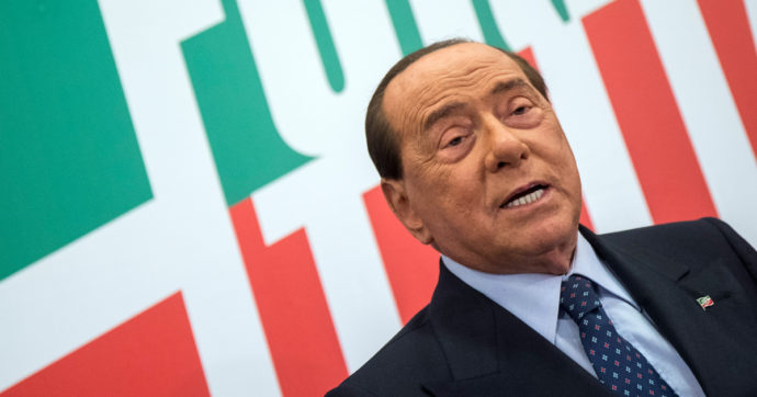 Silvio Berlusconi ricoverato, il bollettino: “Quadro clinico di lento ma progressivo miglioramento”